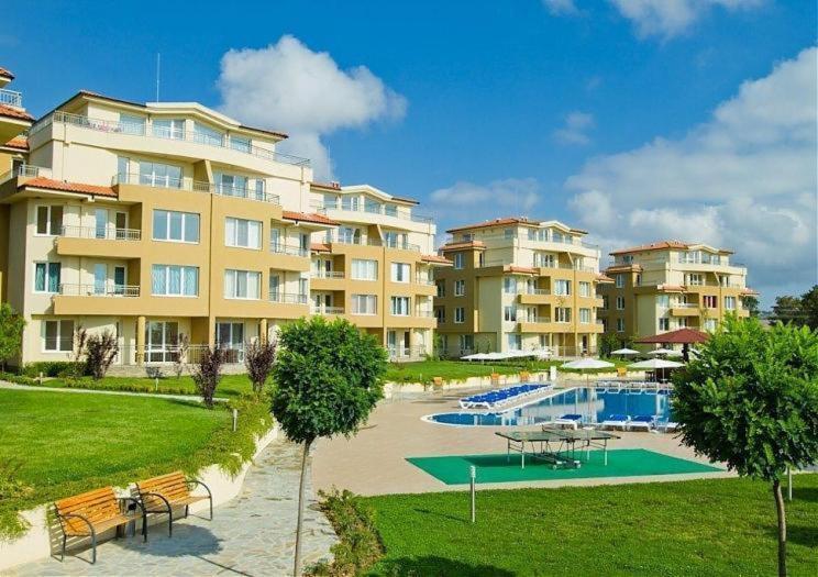 Аппартамент Pines Beach Resort Byala  Eksteriør billede